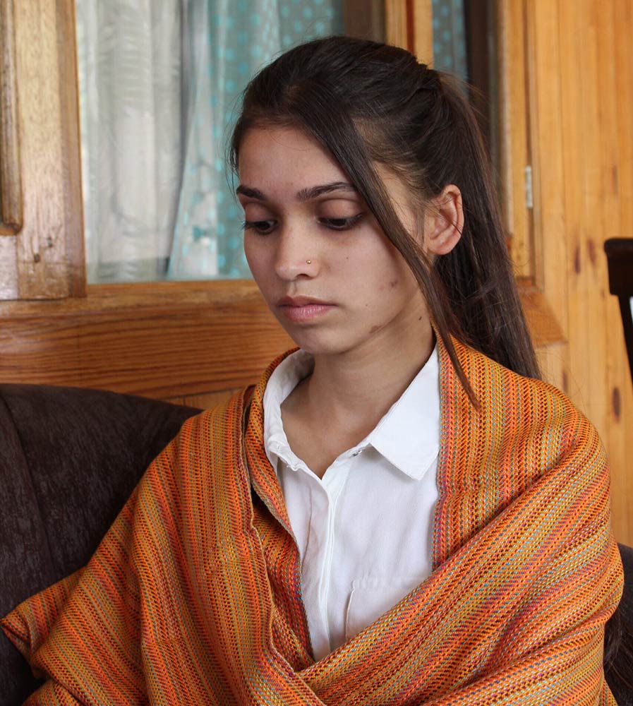 Mernio Wool Handmade Shawls – Timeless Himalayan Warmth